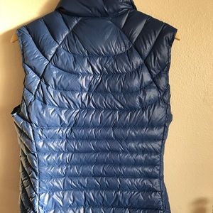 Women’s Bernardo Ultra Light Vest. Medium